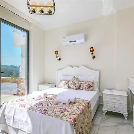 Bronz Villa